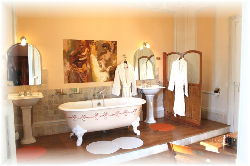 Chateau Des Saveurs Saint-Sauveur-dʼÉmalleville Zimmer foto